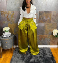 Load image into Gallery viewer, Take a charge with our CEO Energy high-waisted cargo pants! Featuring a loose fit and wide leg design, these pants are both stylish and functional. With flap pockets, multi pockets, and detachable pockets with zippers and tabs, you'll have plenty of storage options. Plus, the bold look and strong action verbs will inspire you to conquer any challenge that comes your way!