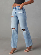 Load image into Gallery viewer, Karia Distressed Straight Leg Jeans with Pockets
