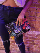 Load image into Gallery viewer, Alice + Olivia Clutch Purse - Multi Color
