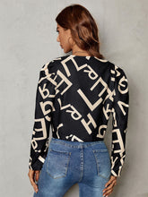 Load image into Gallery viewer, Taking The Lead Printed Jacket - Black
